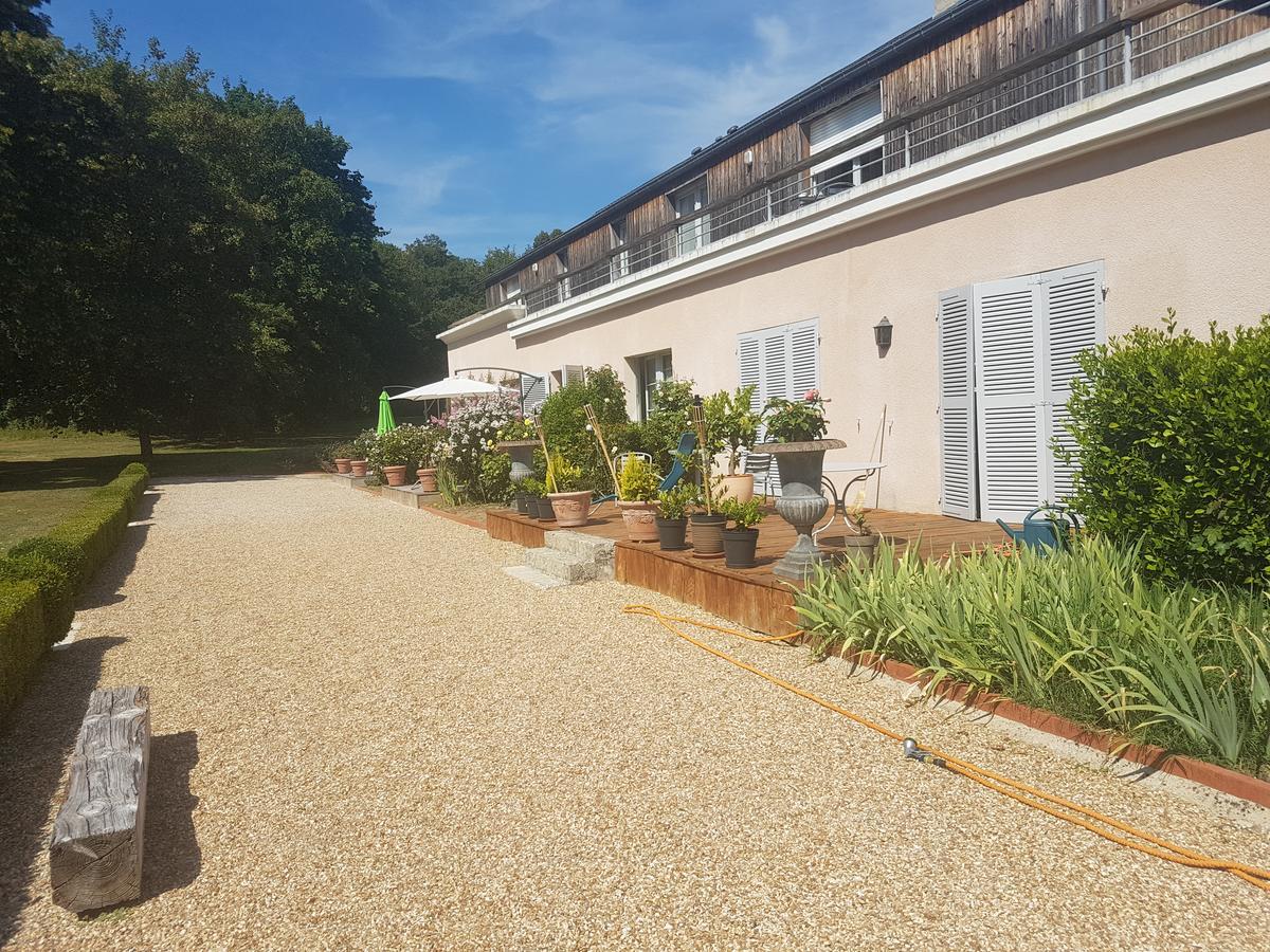 Les Mazeraies Maison D'Hotes Avec Spa Savonnières Esterno foto